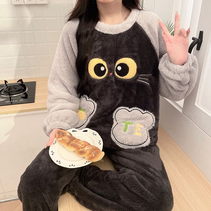 加厚保暖珊瑚绒宽松加肥大码睡衣