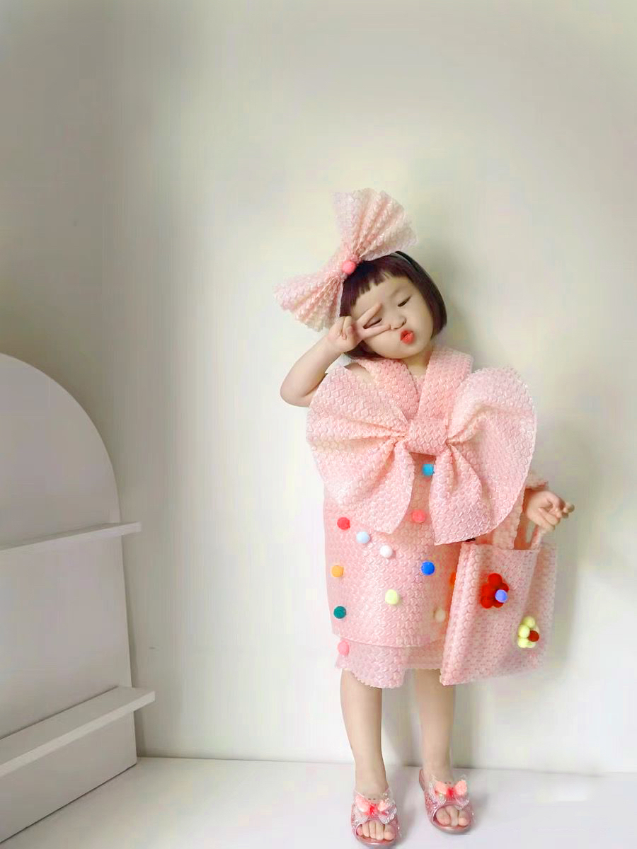 环保服装儿童时装秀粉红色气泡膜幼儿园手工制作亲子走秀环保服女