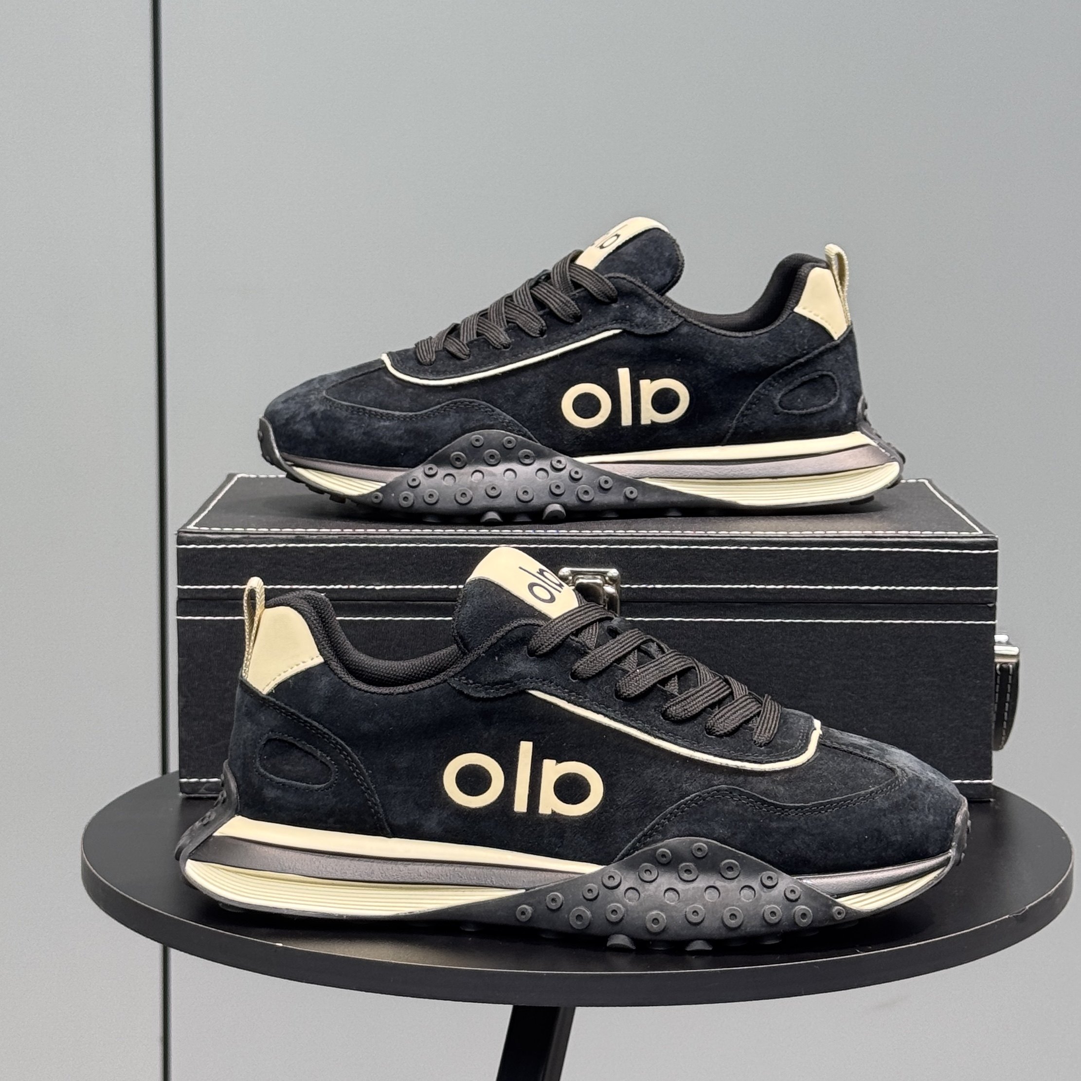 鞋子男鞋2025新款秋冬真皮阿甘鞋加绒厚底增高防滑系带运动休闲鞋