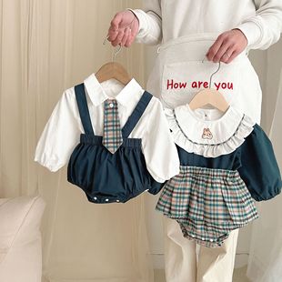 韩版龙凤胎春款学院风兄妹百天女宝宝哈衣背带裤婴儿包屁衣服套装