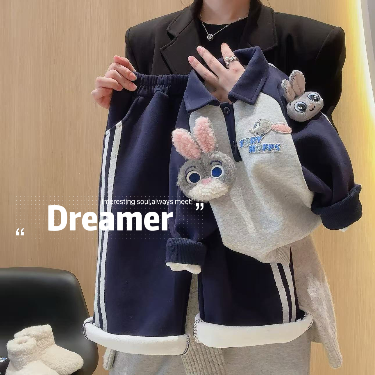 佑琦恩女童可爱卡通小兔运动卫衣休闲裤套装2025冬季新款AWB018鱼