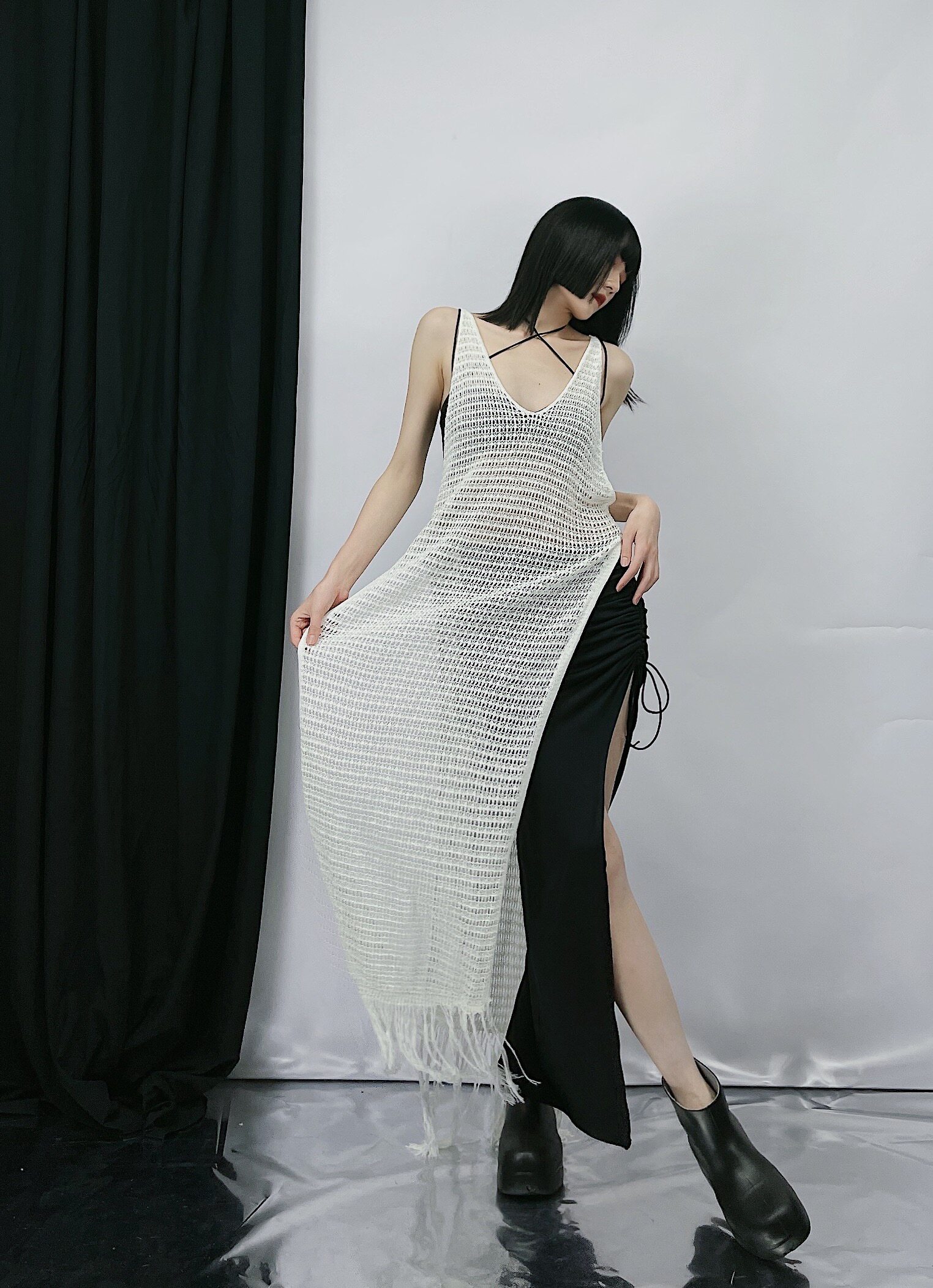 SHUISHUI欧美镂空两侧开叉连衣裙女宽松吊带沙滩度假防晒罩衫长裙