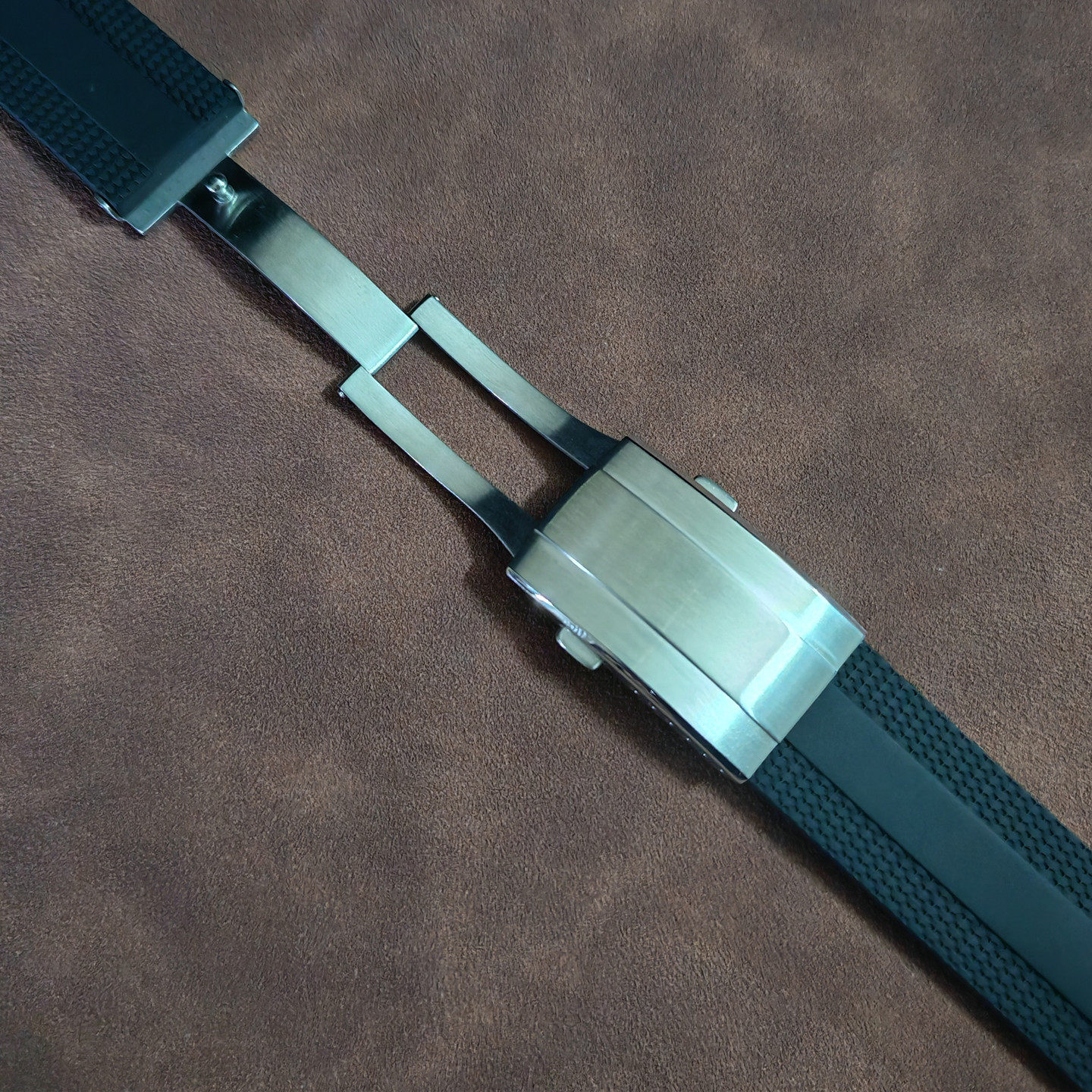 力亮表业卡西欧机械表EFK100硅胶表带EFK100防水硅胶凹口表带配件