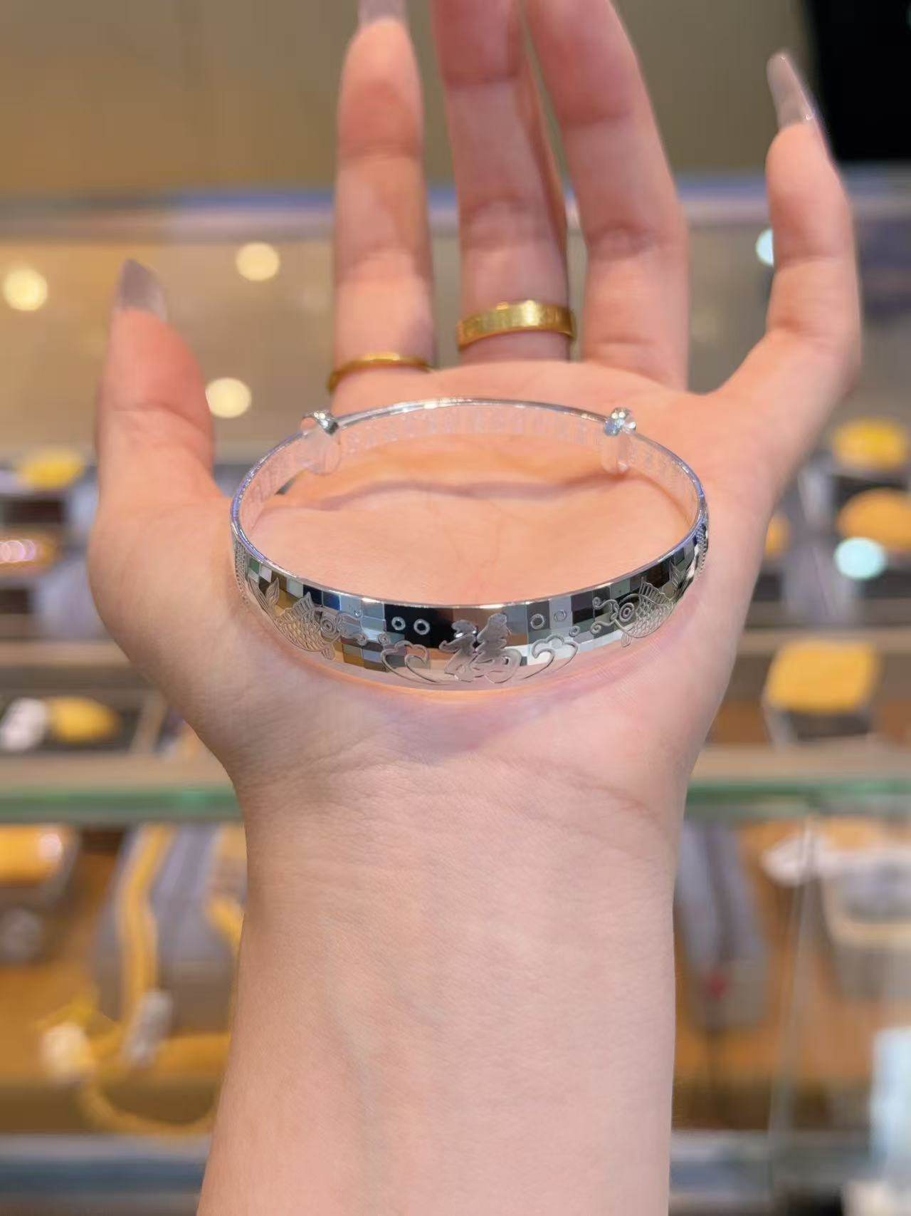 足银999锦鲤福字手镯推拉口可调节时尚百搭经典款,饰品/流行首饰/时尚饰品新,银饰手镯,淘宝优惠券,粉丝福利购,淘宝优惠卷