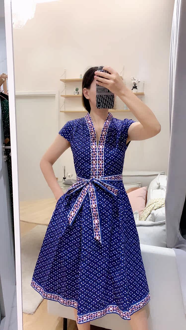波点V领背心长裙显瘦连衣裙2025新款女装裙子显气质显瘦