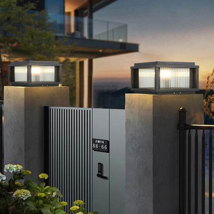 太阳能柱头灯LED防水家用室外景观庭院门柱灯别墅花园围墙灯超亮