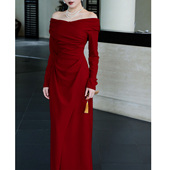 鹿与玫瑰法式 复古一字肩红色连衣裙女气质显瘦高级感礼服裙子长袖
