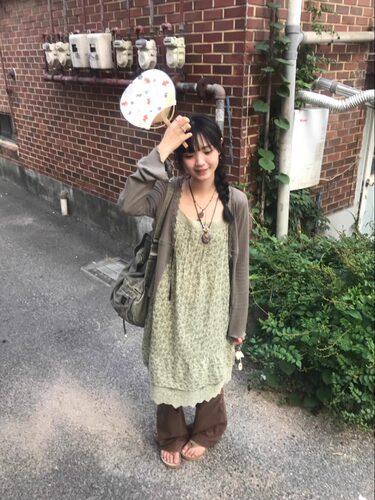 蕾丝花边拼接宽松吊带连衣裙