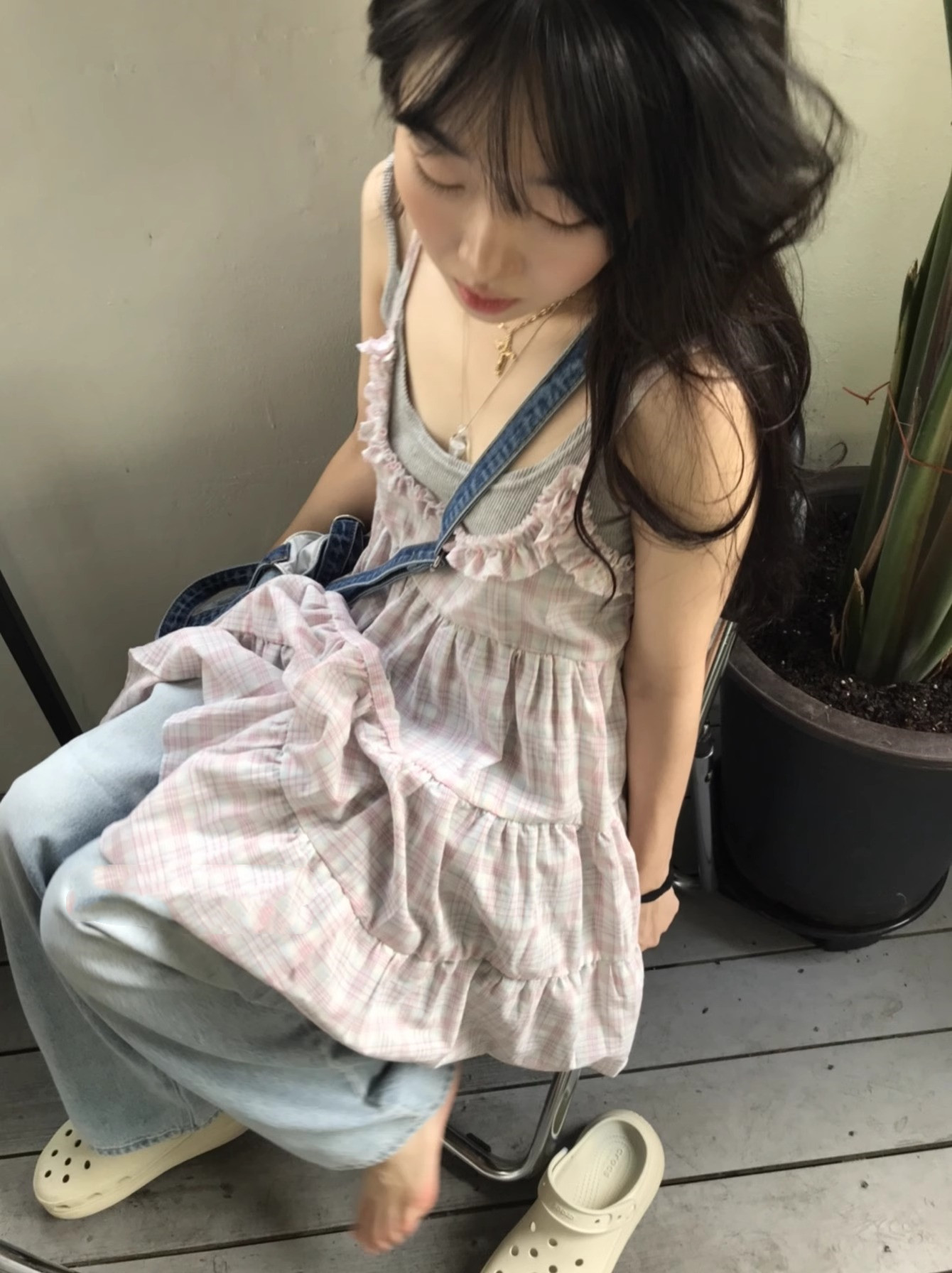 蓬蓬格纹蛋糕花边吊带连衣裙