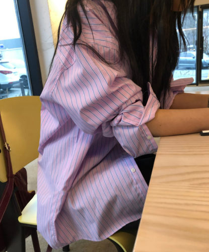 竖条纹翻领宽松长袖衬衫
