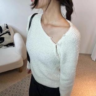 上衣 韩国小众设计侧系扣心机不规则领口毛针织衫 Exclusive type