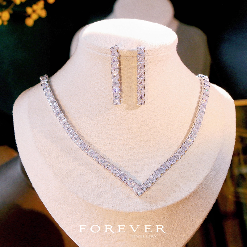 欧美气质满钻项链新娘锁骨链结婚礼饰品简约锆石显瘦V型礼服颈链