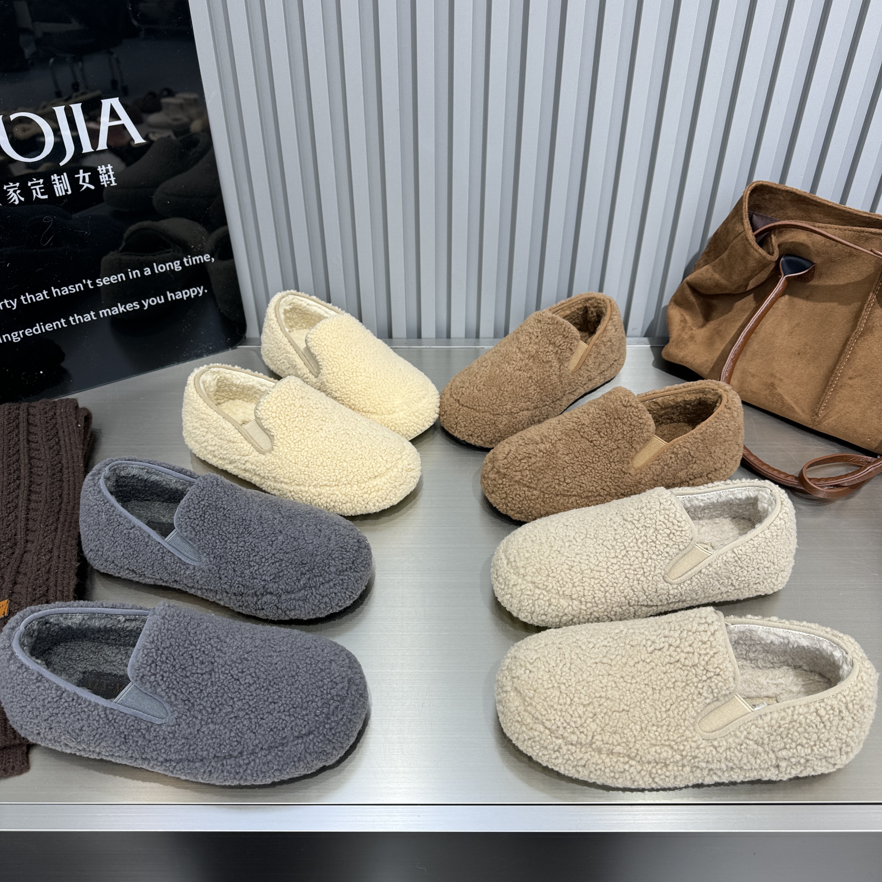 鑫悦秀2025冬季新款平底内增高羊羔毛毛鞋加绒保暖勃肯鞋百搭女鞋