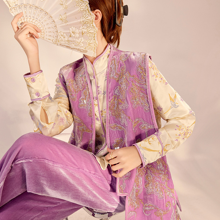 国风春季2025新款立领刺绣新中式高端桑蚕丝马甲衬衫长裤套装女