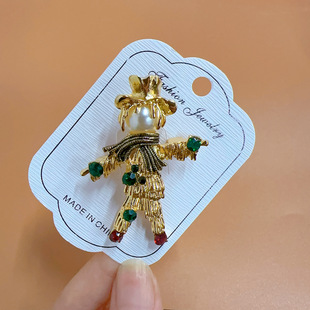 稻草人胸针潮流简约镶钻人形胸花别针服装 欧美复古创意个性 配饰品