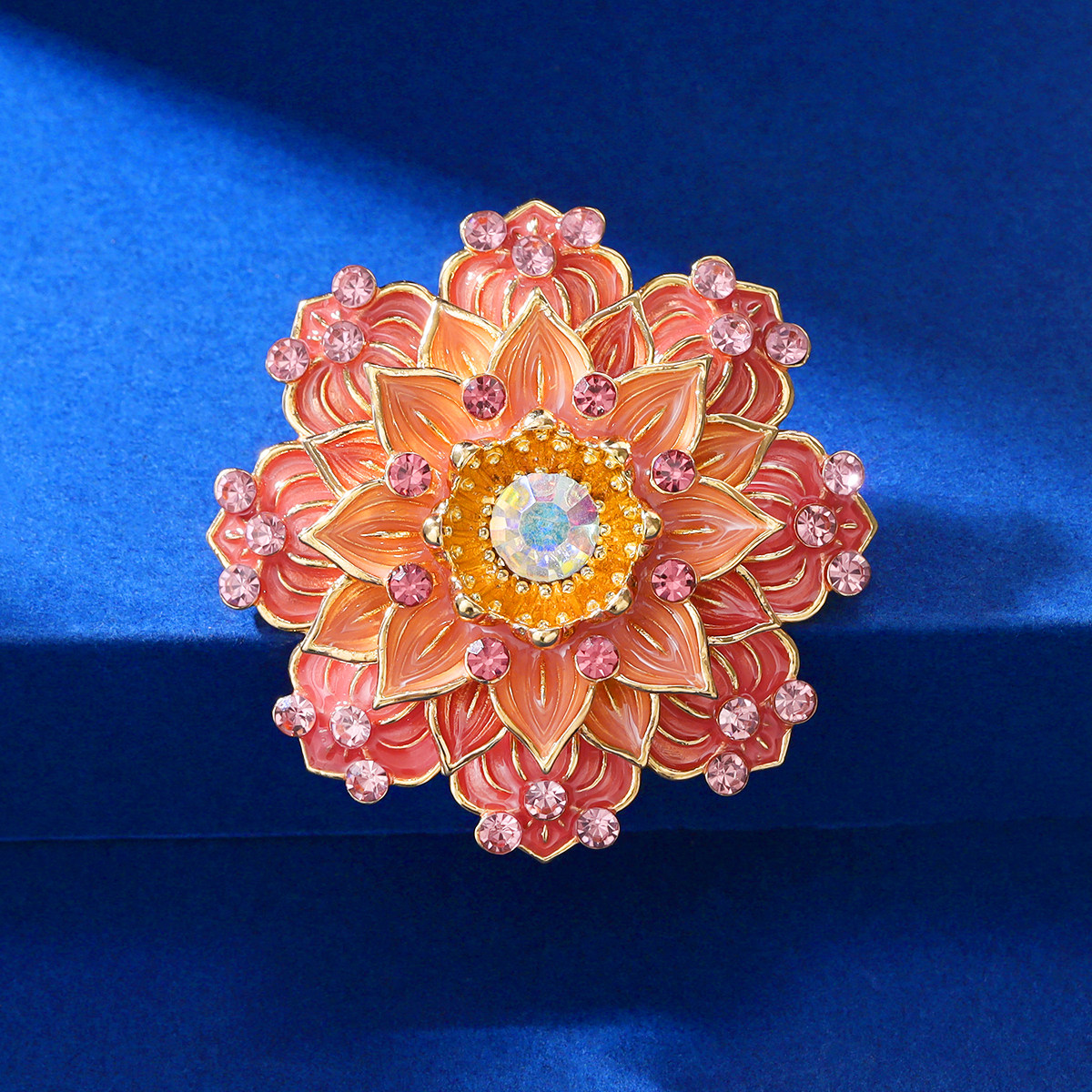 气质优雅国潮莲花胸针高档女士西装外套胸花时尚百搭旗袍配饰别针,饰品/流行首饰/时尚饰品新,胸针,淘宝优惠券,粉丝福利购,淘宝优惠卷