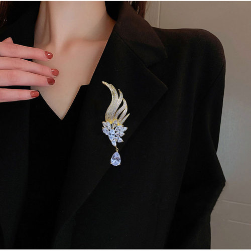 合金水钻翅膀胸针流苏羽毛别针
