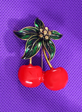 时尚清新水果胸针女精致樱桃服装胸花创意可爱开衫防走光固定别针
