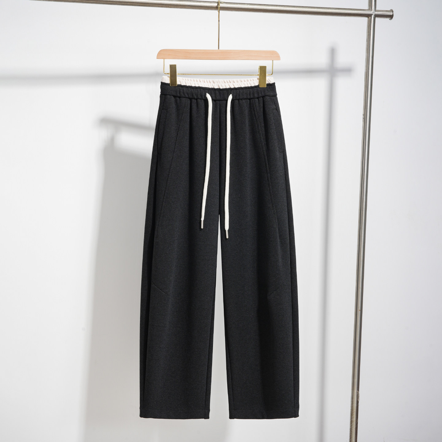 黑灰色运动哈伦裤女2025新款秋季休闲卫裤高腰显瘦宽松拖地弯刀裤