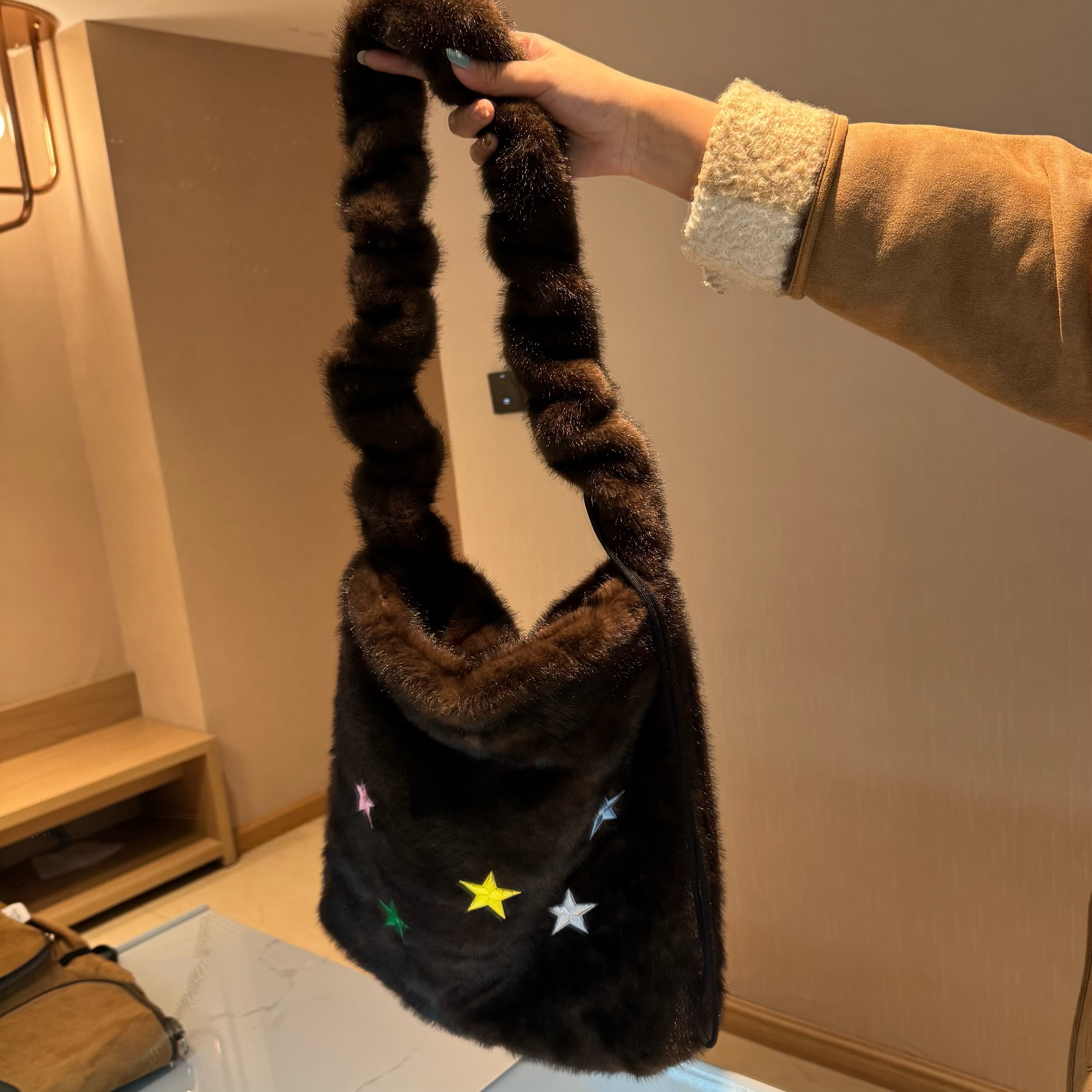 【鬼马星星刺绣小恶魔毛绒包】可爱小众毛毛斜挎包大容量单肩包冬,箱包皮具/热销女包/男包,托特包,淘宝优惠券,粉丝福利购,淘宝优惠卷