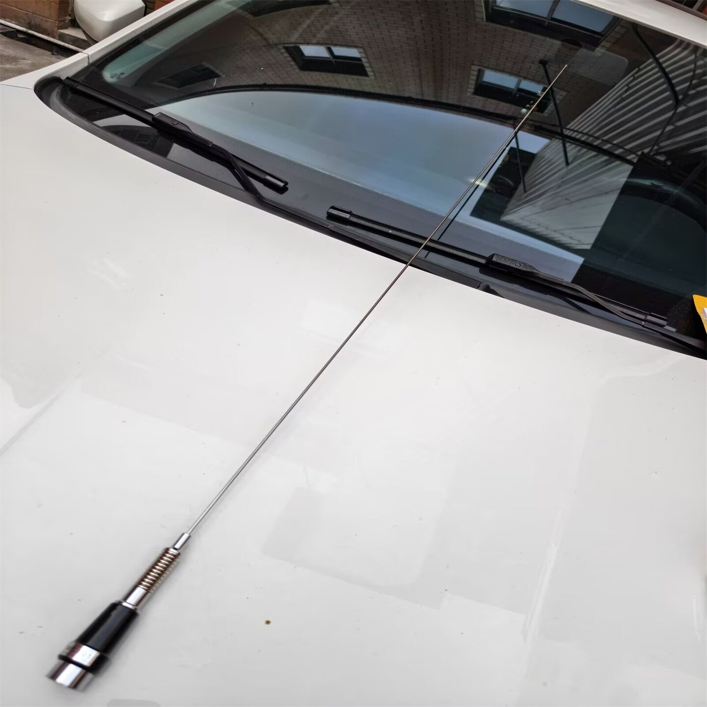 VHF低频车载电台对讲机天线136-174Mhz高增益苗子底部带弹簧天线