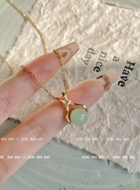 设计感几何绿色圆球项链女时尚气质高级感小众百搭2023年新款项饰