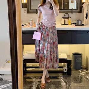 韩版时尚套装搭配一整套粉色短袖T恤+中长款温柔风印花半身裙