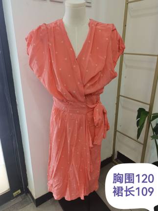 一字领中长款修身桑蚕丝连衣裙短款法式不规则度假风褶皱吊带荷叶