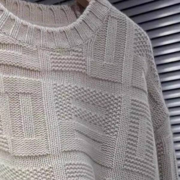 2025秋冬季时尚百搭新款男装高级感穿搭舒适毛衣简约针织衫上衣潮