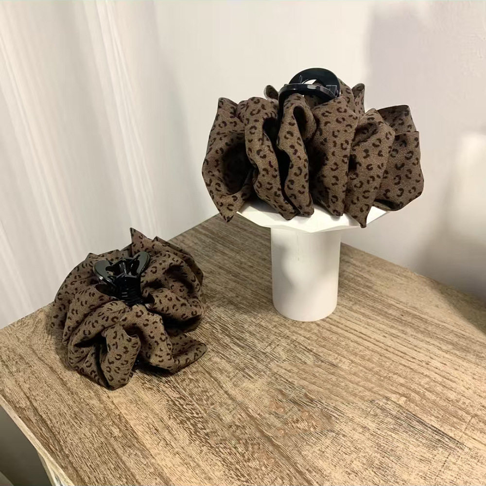精致网红新款豹纹格纹泡泡抓夹美拉德盘发鲨鱼夹韩版时尚发夹发抓
