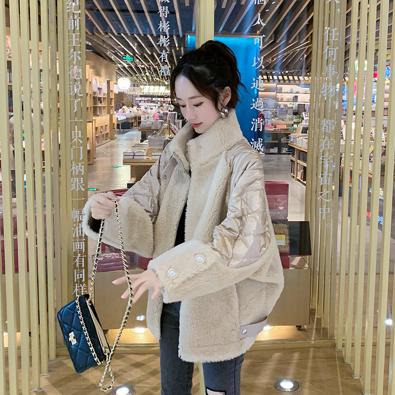 轻薄羽绒服女2025冬季新款羊羔毛绒拼接短款韩版面包服外套小个子