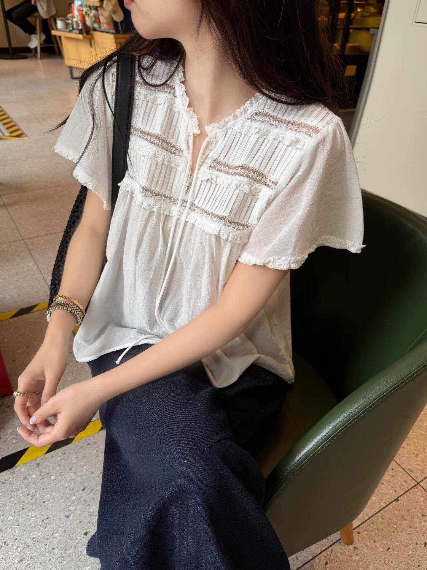 韩国东大门正品女百搭V领系带百褶甜美显瘦蕾丝拼接短袖衬衫上衣