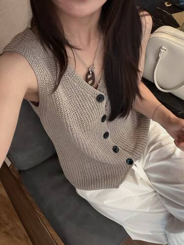 韩国东大门正品女装新款V领无袖针织马甲背心宽松显瘦百搭上衣ins