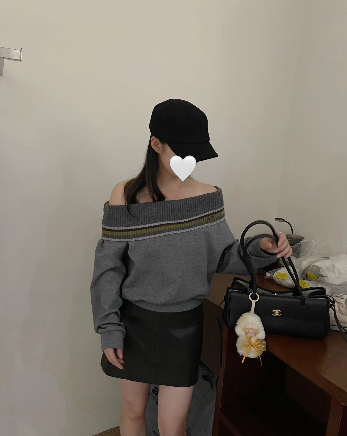 韩国东大门正品女装 2026秋季新款拼色一字领设计休闲卫衣宽松ins