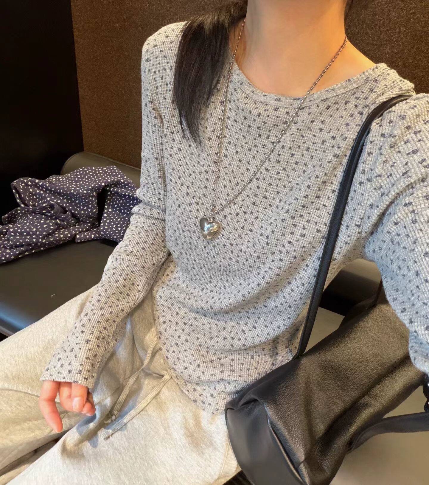 韩国东大门正品女装2026新款百搭显瘦圆领长袖碎花螺纹弹力打底衫
