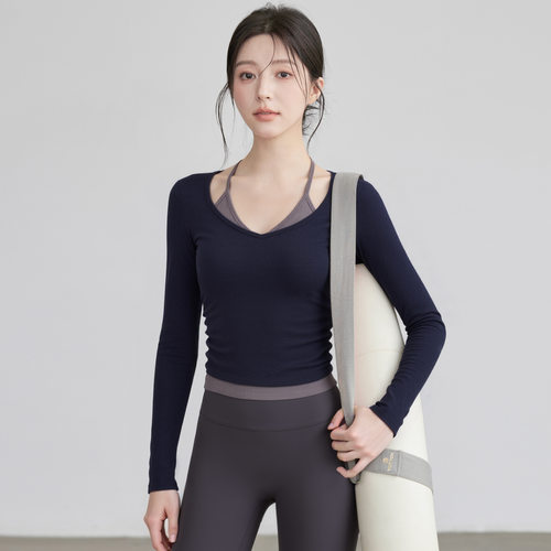 新款瑜伽服女假两件吊带紧身跑步运动上衣普拉提训练健身服长袖女