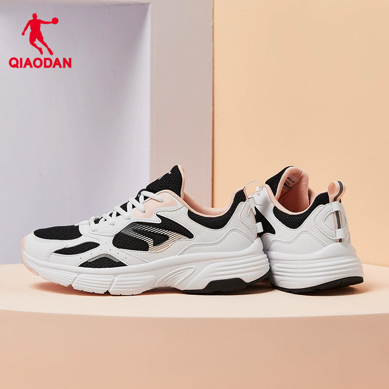 乔丹女鞋运动鞋跑步鞋2026夏季初中生轻便减震软底舒适复古慢跑鞋