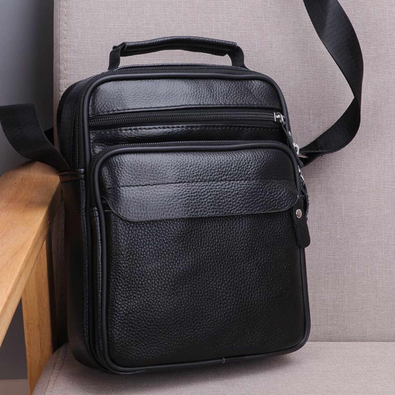 头层牛皮单肩包男士斜挎包竖款男包商务休闲韩版真皮背包多层男包