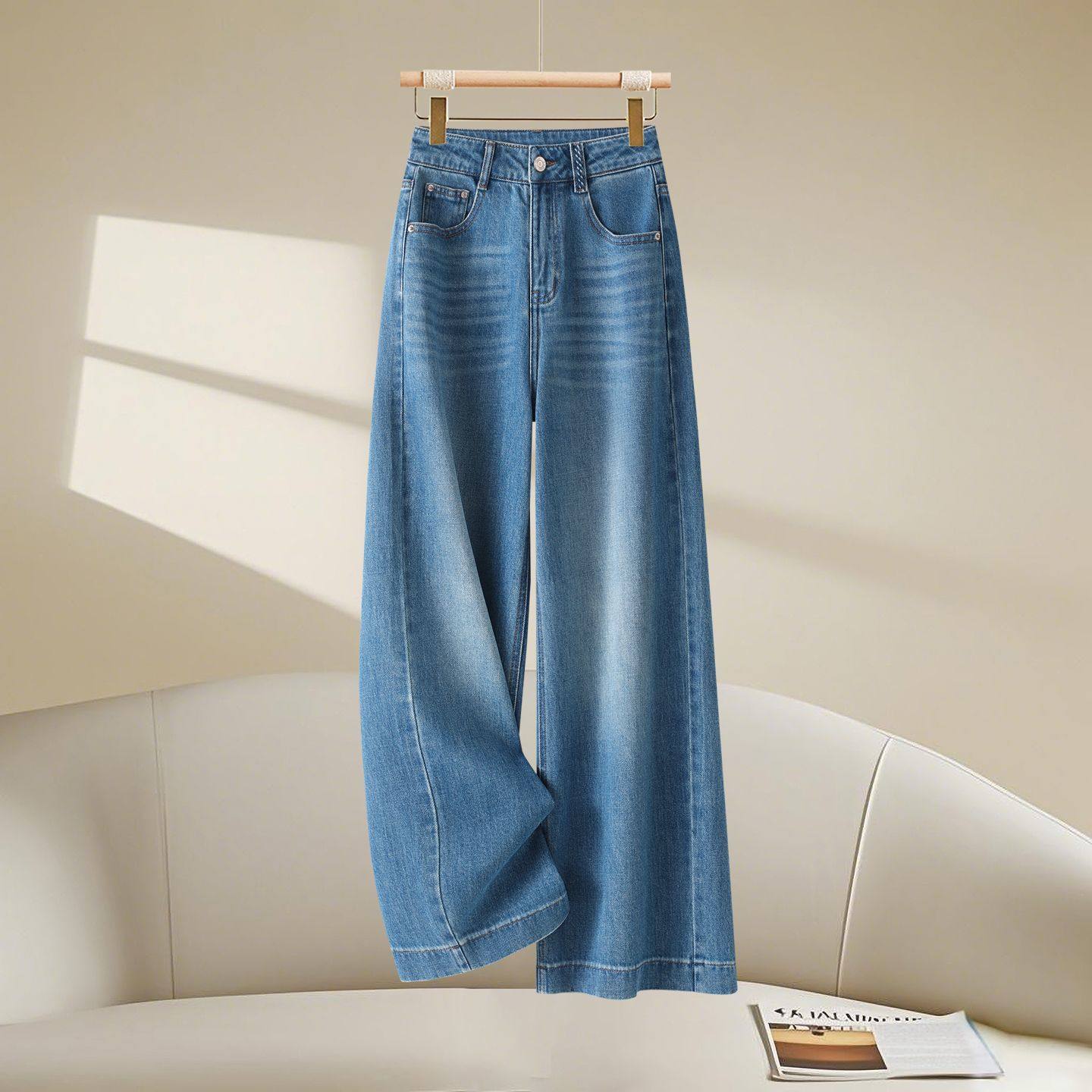 时尚复古阔腿牛仔裤女春秋2026新款宽松显瘦遮肉垂感直筒休闲裤子