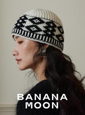 演绎时髦_INS博主法式风黑白拼色菱形纹冷帽羊绒混纺针织套头帽