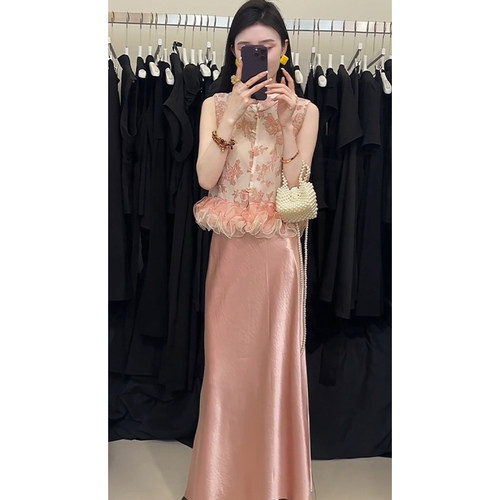 高级感无袖马甲粉色半身裙两件套