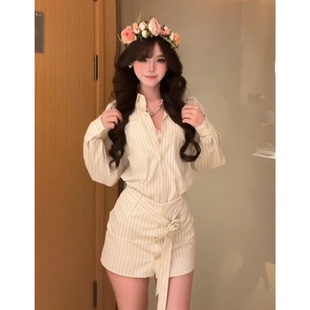 高级感条纹套装女气质通勤韩系chic衬衫短裙两件套小个子早春穿搭