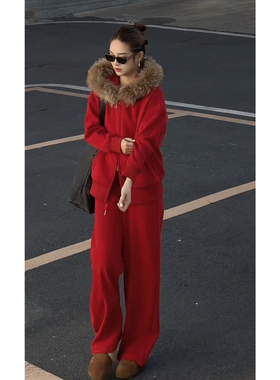 圣诞穿搭2026超火冬装一整套红色高级感加绒毛领卫衣运动服两件套