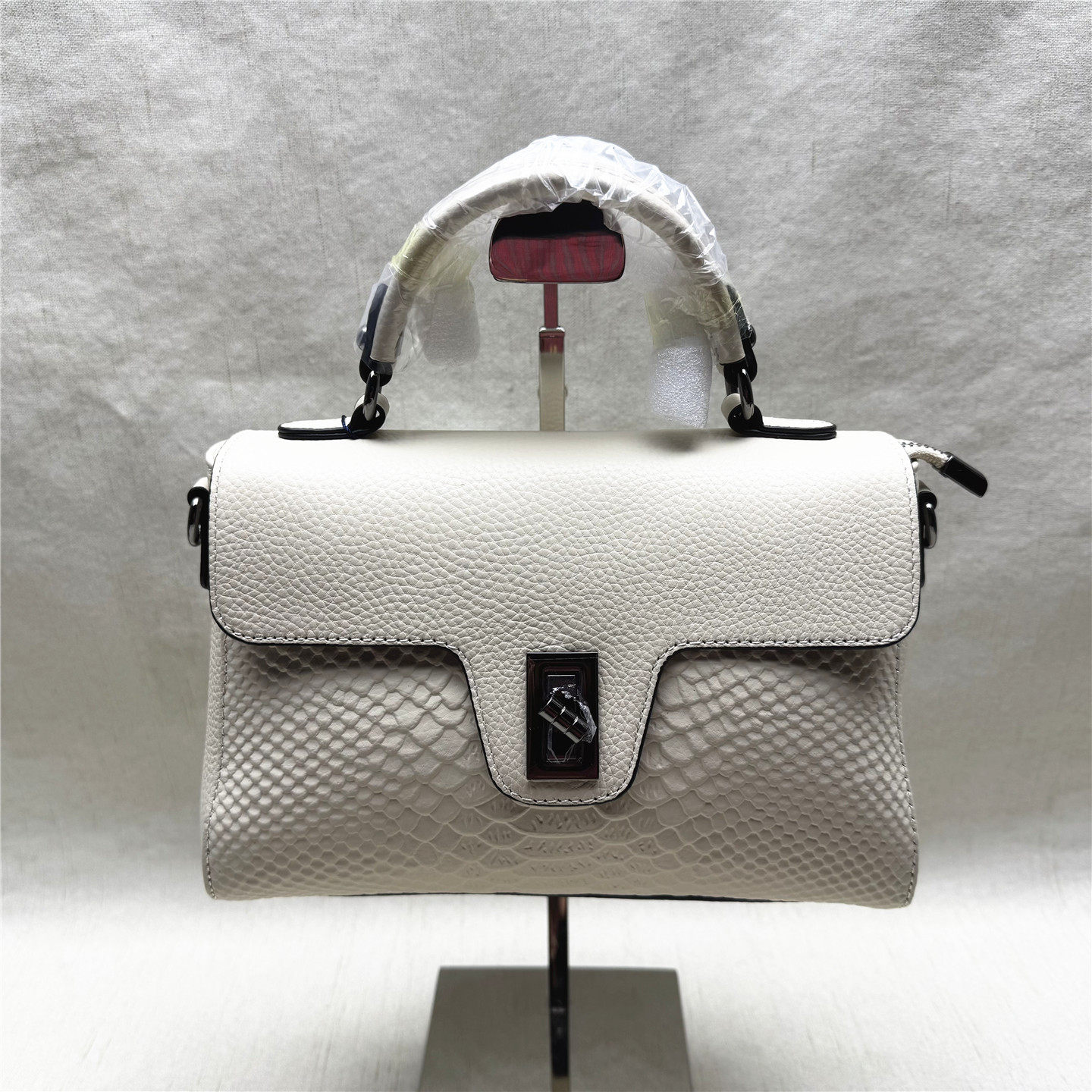 comely/康莉正品撤柜百搭通勤单肩斜挎女包新款牛皮手提小方包,箱包皮具/热销女包/男包,通用款女包,淘宝优惠券,粉丝福利购,淘宝优惠卷