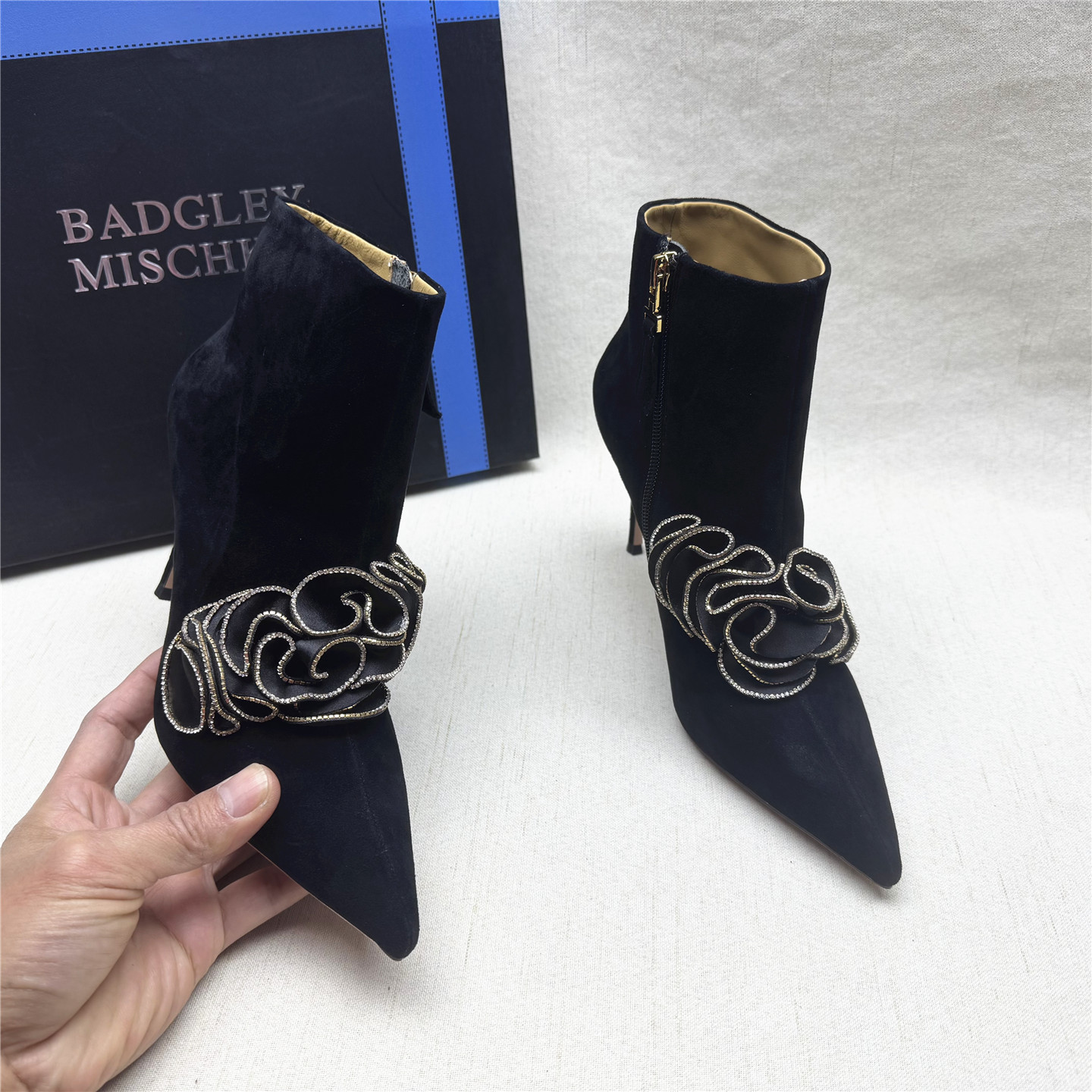 BadgleyMischka尖头时装靴女