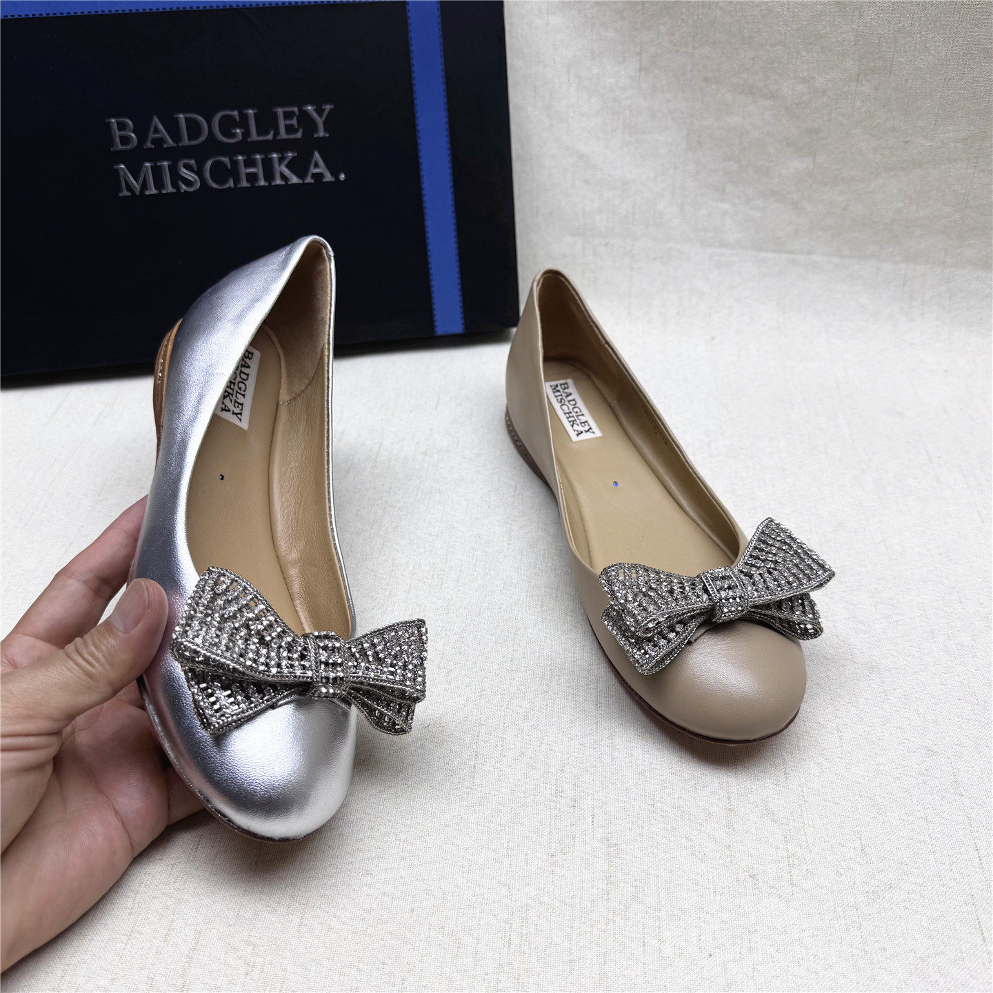 美国高奢品牌Badgley Mischka蝴蝶结圆头婚宴鞋女春新款羊皮单鞋