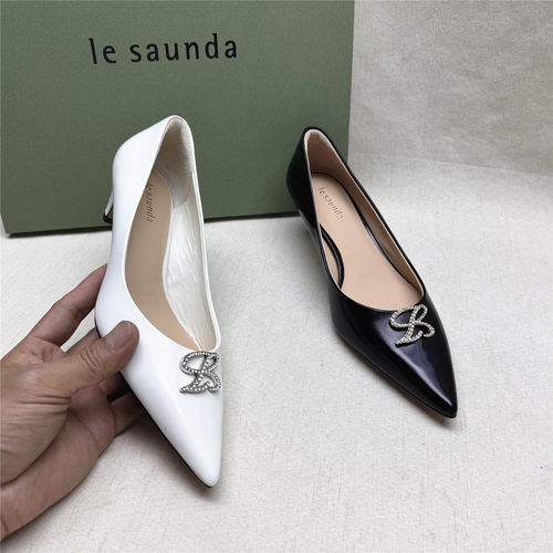 le saunda/莱尔斯丹正品撤柜尖头粗跟时装女鞋春新款牛皮浅口单鞋