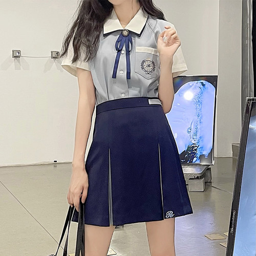 制服短袖衬衫包臀箱褶半身裙