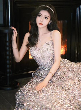 出租租赁 小红书爆款璀璨星河珠钻吊带彩银亮片晚礼服新娘敬酒服