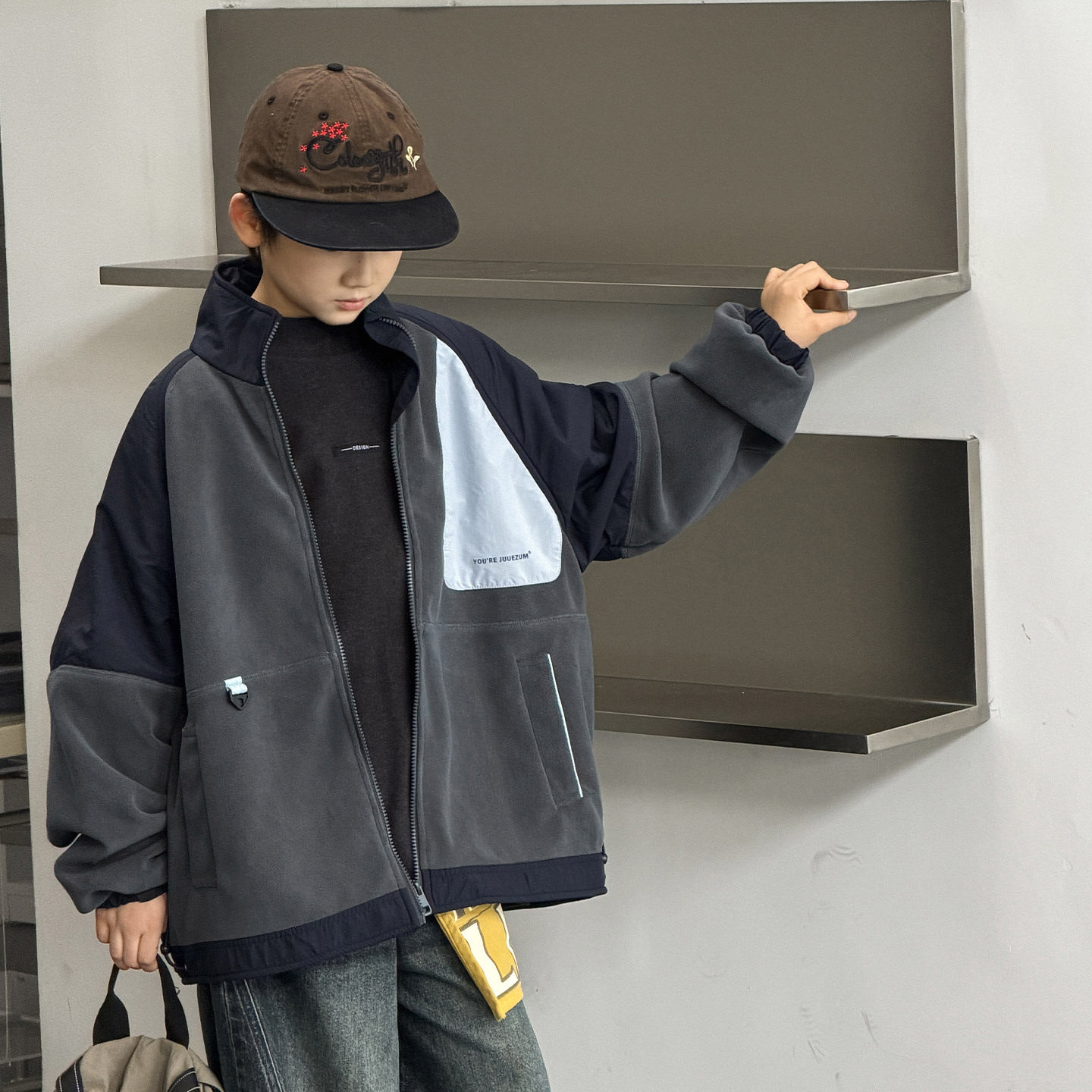 波拉童装男童拼接外套2026冬装男孩冬季加厚立领夹克冬装中大童衣